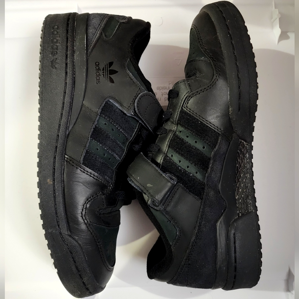 Adidas Forum low